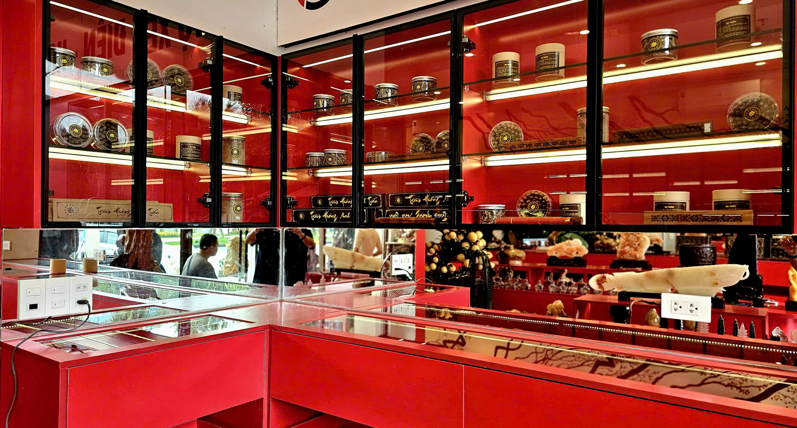 Showroom Đá Quý Thiên Hà