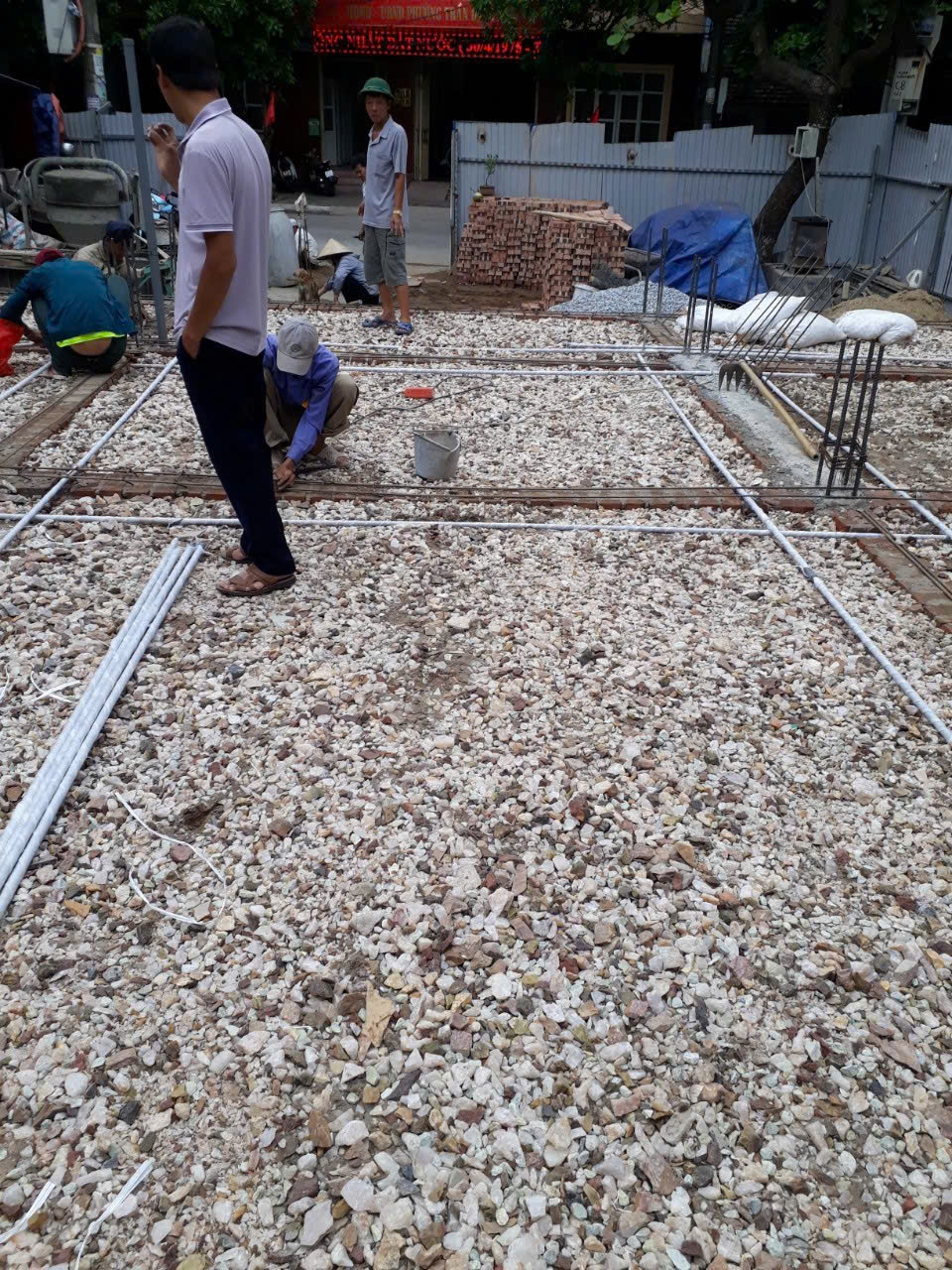 Đá thạch anh dùng rải bồn cây