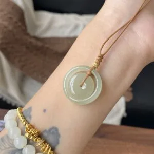 Mặt Dây Chuyền Bình An Khấu Ngọc Hòa Điền Thanh Thủy ARĐ01911